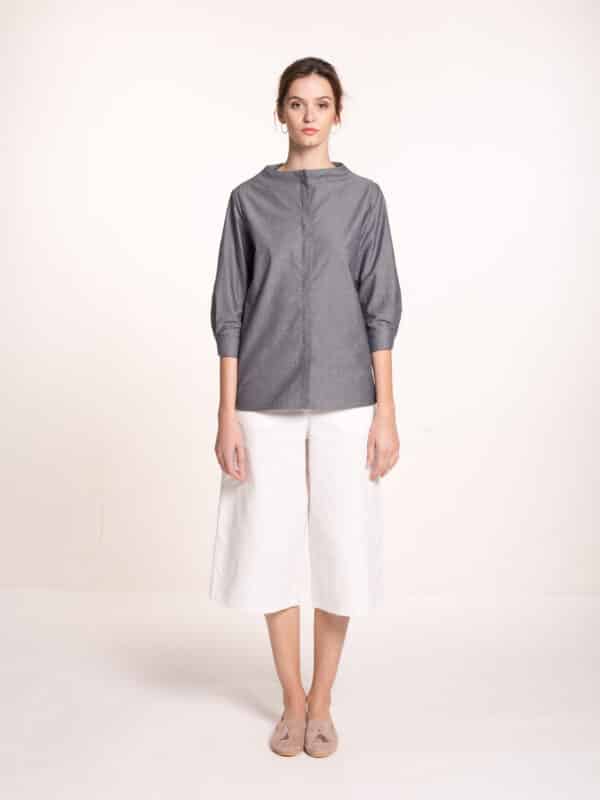 Standing neckline blouse