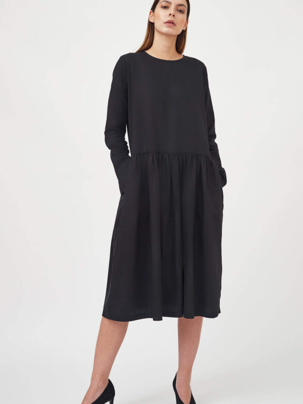 Frilled sleeveless midi dress