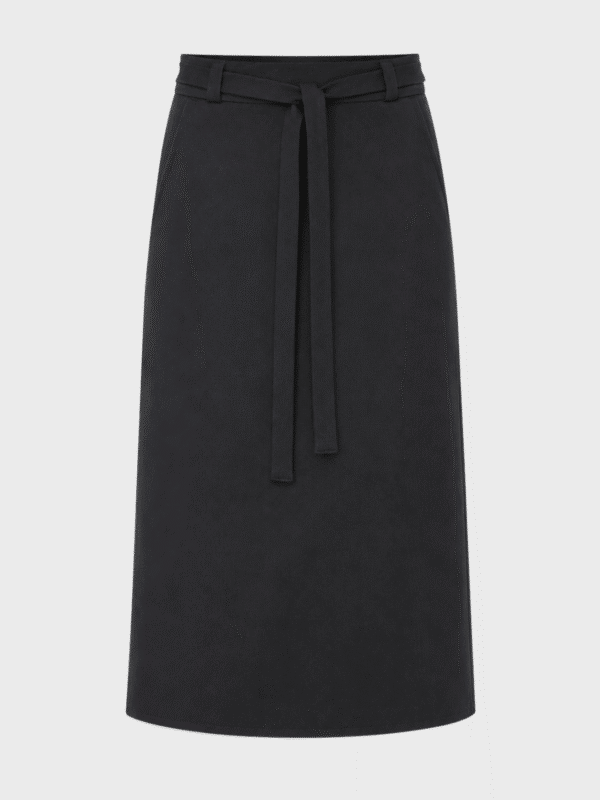 Skirt with a belt